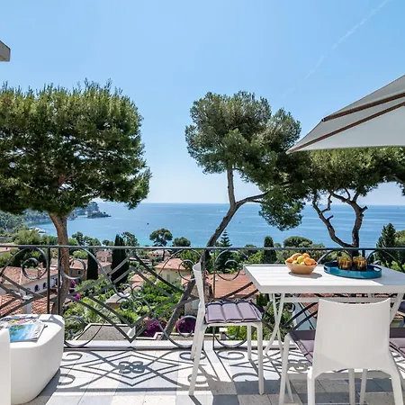 Mera Cosy With Incredible Sea View Apartment