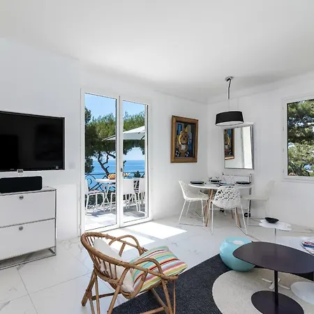 Mera Cosy With Incredible Sea View Apartment